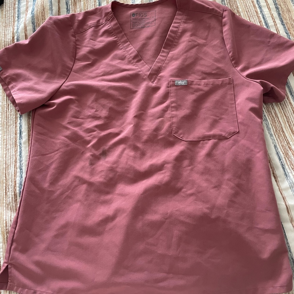 Figs scrub top